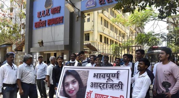 The country’s largest body of doctors, Indian Medical Association (IMA), has constituted a committee to evaluate suicide cases among doctors across India following the controversy surrounding the death of Dr Payal Tadvi(Anshuman Poyrekar/HT Photo)