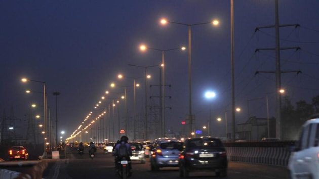 Sanjay Banga, CEO, Tata Power-DDL, said, “Tata Power-DDL strives to give the best services to its customers, but in this case, the non-payment of dues is severely hampering the regular maintenance of the streetlights.(HT Photo) Sanjay Banga, CEO, Tata Power-DDL, said, “Tata Power-DDL strives to give the best services to its customers, but in this case, the non-payment of dues is severely hampering the regular maintenance of the streetlights.(HT Photo)