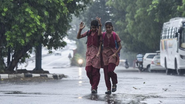 On Monday, the maximum temperature was 40 degrees Celsius while the minimum temperature settled at 29.4 degrees C, two notches above the season’s normal. (HT Photo) On Monday, the maximum temperature was 40 degrees Celsius while the minimum temperature settled at 29.4 degrees C, two notches above the season’s normal. (HT Photo)