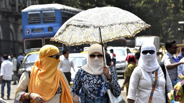 As per the IMD’s seven-day forecast, till June 9, the maximum day time temperature in the city is expected to hover around the 42° Celsius-mark, touching not more than 44° Celsius.(HT Photo) As per the IMD’s seven-day forecast, till June 9, the maximum day time temperature in the city is expected to hover around the 42° Celsius-mark, touching not more than 44° Celsius.(HT Photo)