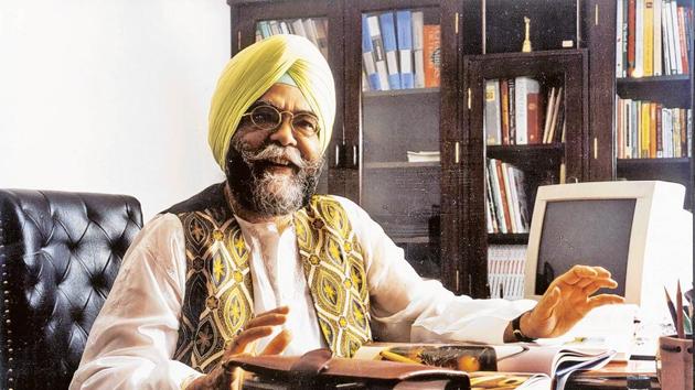 Celebrated chef Jiggs Kalra, who earned epithets like ‘Czar of Indian Cuisine’ and ‘Taste Maker to the Nation’, passed away on Tuesday in Gurugram. He was 72. He was unwell for the past few weeks, and passed away at a hospital, a source close to his family told news agency IANS. (HT Archive) Celebrated chef Jiggs Kalra, who earned epithets like ‘Czar of Indian Cuisine’ and ‘Taste Maker to the Nation’, passed away on Tuesday in Gurugram. He was 72. He was unwell for the past few weeks, and passed away at a hospital, a source close to his family told news agency IANS. (HT Archive)
