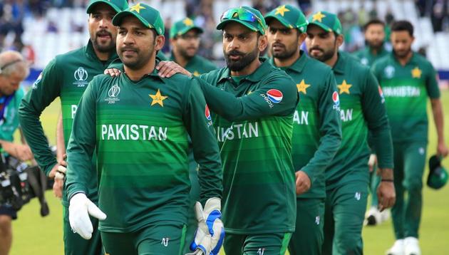 Pakistan's captain Sarfaraz Ahmed (2L) leads his team off of the pitch after winning the 2019 Cricket World Cup group stage match between England and Pakistan at Trent Bridge in Nottingham(AFP)