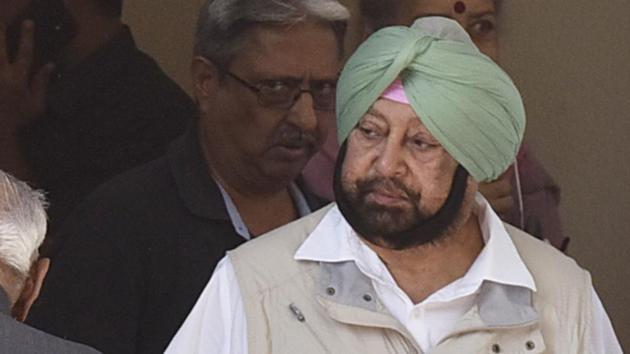 Punjab chief minister captain Amarinder Singh (L) at AICC headquarters, in New Delhi, India, on Saturday, May 25, 2019.(Sanjeev Verma/HT PHOTO)