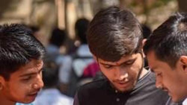 SSC CGL 2019 analysis: All those who are yet to appear in the SSC CGL examination are advised to work on their calculation skills as the Maths section is time-consuming. (HT file) SSC CGL 2019 analysis: All those who are yet to appear in the SSC CGL examination are advised to work on their calculation skills as the Maths section is time-consuming. (HT file)