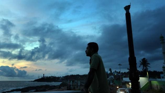 Meteorologists on Thursday said conditions are favourable for the onset of monsoon over Kerala by Saturday, a week after its normal onset date.(Vivek R Nair /HT File Photo) Meteorologists on Thursday said conditions are favourable for the onset of monsoon over Kerala by Saturday, a week after its normal onset date.(Vivek R Nair /HT File Photo)