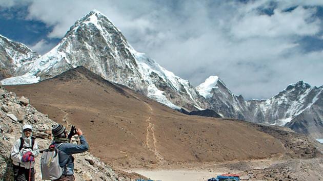 The view of Mountain Kala Patthar from the frozen bed of lake Gorak Shep (Milind Bhide) The view of Mountain Kala Patthar from the frozen bed of lake Gorak Shep (Milind Bhide)
