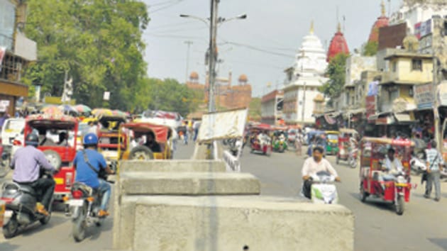 The report, which was to be prepared after a joint inspection by DUAC and all stakeholders on the L-G’s order, has been sent the Shahjahanabad Redevelopment Corporation (SRDC) for consultation by all stakeholders. (HTFilePhoto) The report, which was to be prepared after a joint inspection by DUAC and all stakeholders on the L-G’s order, has been sent the Shahjahanabad Redevelopment Corporation (SRDC) for consultation by all stakeholders. (HTFilePhoto)