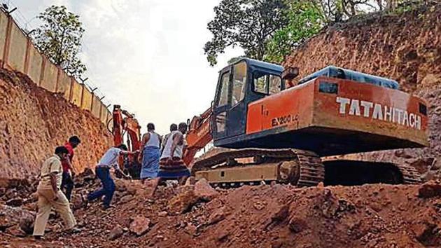 HT had reported that during a site visit, range forest officer DC Deshmukh found that a 300mx7.3m hilly area had been destroyed through blasting and cutting to make way for a road inside the ESZ of SGNP. (HTPhoto) HT had reported that during a site visit, range forest officer DC Deshmukh found that a 300mx7.3m hilly area had been destroyed through blasting and cutting to make way for a road inside the ESZ of SGNP. (HTPhoto)