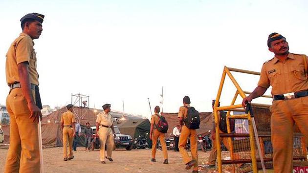 Police security at MMRDA ground VIP entry, hours before Anna Hazare arrives for fast. HT Photo by Kalpak Pathak.(Kalpak Pathak/ HTPhotos)