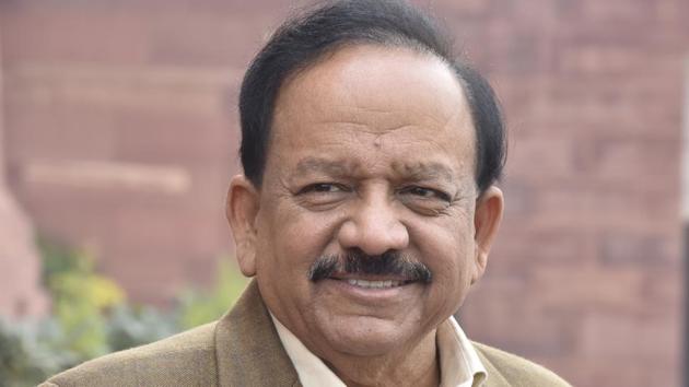 Union Health Minister Harsh Vardhan discussed the status and the administration’s preparedness for containment and management with Kerala health minister.(Sonu Mehta/HT PHOTO)