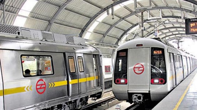 “Yellow Line Update Delay in services between Udyog Bhawan and Model Town. Normal service on all other lines,” a tweet by the official handle of Delhi Metro read.(HT Photo)