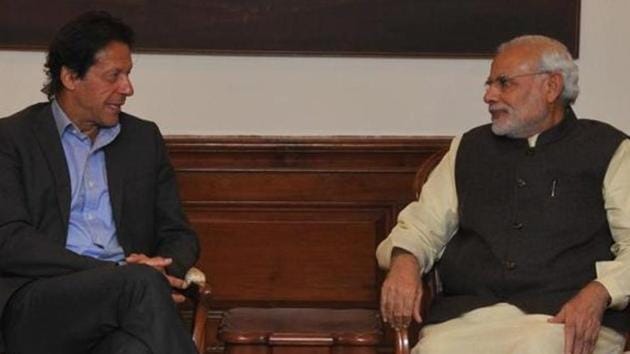 Pakistan’s prime minister Imran Khan and foreign minister Shah Mehmood Qureshi made fresh appeals to their Indian counterparts for resuming a dialogue process(HT File Photo) Pakistan’s prime minister Imran Khan and foreign minister Shah Mehmood Qureshi made fresh appeals to their Indian counterparts for resuming a dialogue process(HT File Photo)