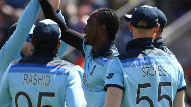 England's Jofra Archer (C) celebrates with teammates after the dismissal of Bangladesh's Soumya Sarkar. (AFP)