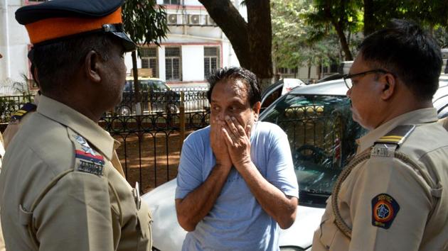 Iqbal Kaskar, a brother of Dawood Ibrahim was brought to St George hospital by the police for tests , in Mumbai, Maharashtra. (Bhushan Koyande / HT Photo)