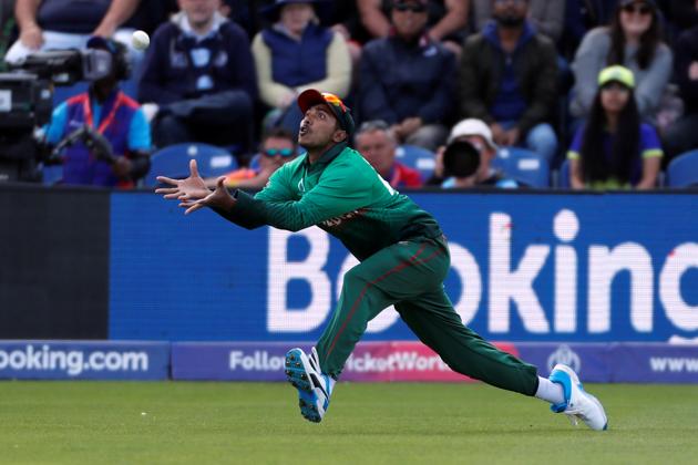 Bangladesh's Soumya Sarkar takes a catch to dismiss England's Eoin Morgan. (Action Images via Reuters)
