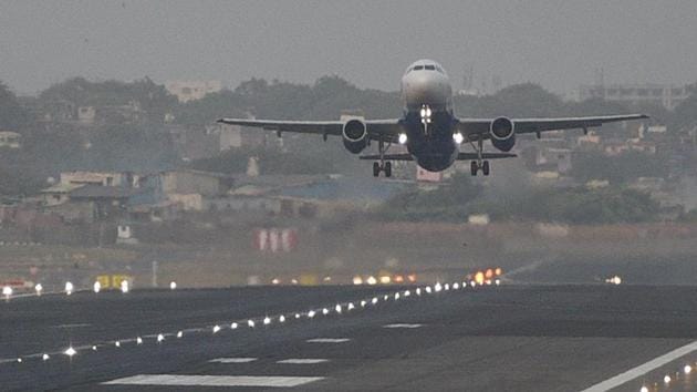 Arrival of flights at Mumbai’s Chhatrapati Shivaji International Airport was put on hold on Monday due to clouds and thunderstorm.(Satyabrata Tripathy/HT File Photo)