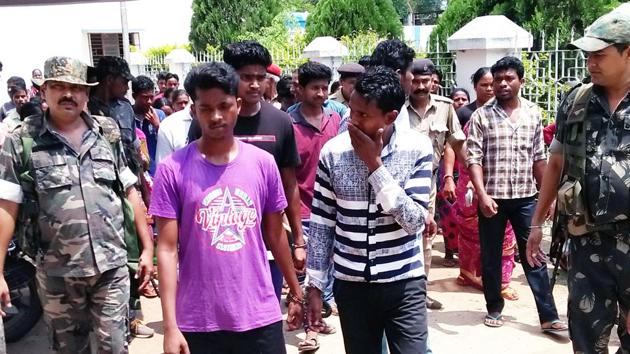 Police taking rape accused in court for final hearing in Dumka on Monday (HT) Police taking rape accused in court for final hearing in Dumka on Monday (HT)