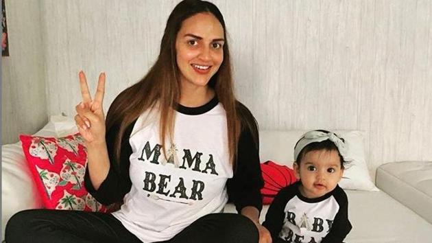 Esha Deol poses with her elder daughter Radhya.