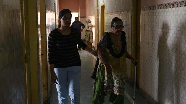 Bihar Cabinet--led by Chief Minister Nitish Kumar has approved a proposal to punish sons and daughters who abandon their elderly parents with a jail term. The proposal by the Bihar social welfare department has provisions for punishments which could go up to imprisonment if wards do not look after their parents properly in their old ages. (Vipin Kumar / HT File) Bihar Cabinet--led by Chief Minister Nitish Kumar has approved a proposal to punish sons and daughters who abandon their elderly parents with a jail term. The proposal by the Bihar social welfare department has provisions for punishments which could go up to imprisonment if wards do not look after their parents properly in their old ages. (Vipin Kumar / HT File)
