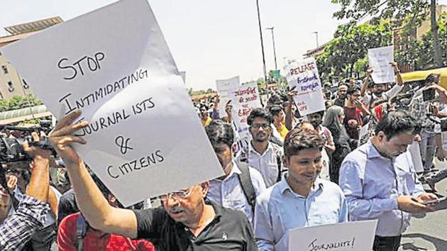 Media members protest against the arrest of journalists for allegedly posting defamatory content on social media against Uttar Pradesh Chief Minister Yogi Adityanath, in New Delhi, June 10, 2019. (Reuters) Media members protest against the arrest of journalists for allegedly posting defamatory content on social media against Uttar Pradesh Chief Minister Yogi Adityanath, in New Delhi, June 10, 2019. (Reuters)