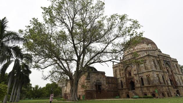 The Delhi archives, which went online in February this year, has formed a committee of professionals from different fields to decide on the process and rates for downloading the records. (Burhaan Kinu/HT PHOTO) The Delhi archives, which went online in February this year, has formed a committee of professionals from different fields to decide on the process and rates for downloading the records. (Burhaan Kinu/HT PHOTO)