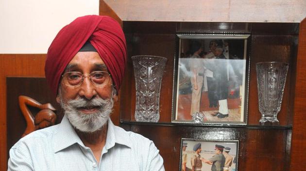 Air Marshal Ranjit Singh Bedi (retd), 85, was a member of the IAF’s first formation aerobatics team in 1962.(Keshav Singh/HT) Air Marshal Ranjit Singh Bedi (retd), 85, was a member of the IAF’s first formation aerobatics team in 1962.(Keshav Singh/HT)
