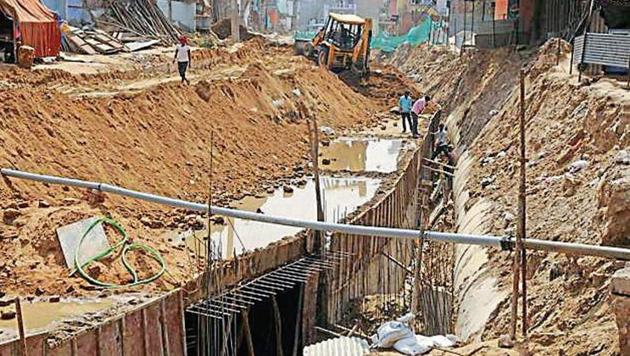 Work on expanding the Badshahpur drain is currently underway. Rainwater backflow from the drain causes waterlogging at Hero Honda Chowk and adjoining areas. (Parveen Kumar/HT file photo) Work on expanding the Badshahpur drain is currently underway. Rainwater backflow from the drain causes waterlogging at Hero Honda Chowk and adjoining areas. (Parveen Kumar/HT file photo)