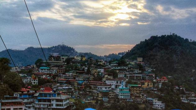 A view of Mussoorie from a vantage point in Landour in Tehri Garhwal, Uttarakhand.(Photo: Prannay Pathak/HT)