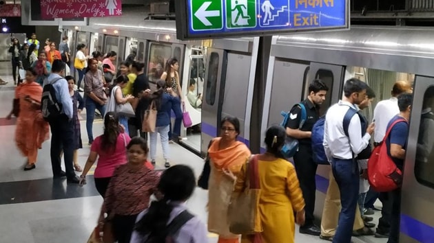 Delhi Chief Minister Arvind Kejriwal on June 3 had announced women will soon get to travel free in metro and state-run buses. Kejriwal said the free ride offer will be optional, women who can afford it will be able to pay for the ride. (Sanjeev Verma/HT photo)