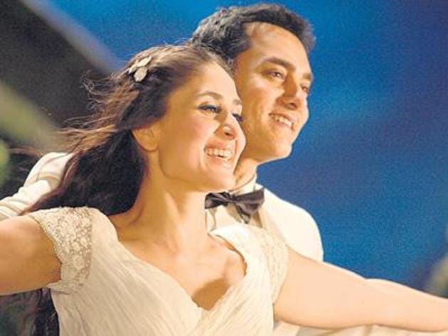 Aamir Khan and Kareena Kapoor Khan in a still from 3 Idiots.