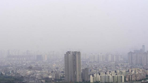 Hazy views of the city skyline due to increased air pollution, in Noida, India, on Monday, May 13, 2019.((Photo by Sunil Ghosh / Hindustan Times)) Hazy views of the city skyline due to increased air pollution, in Noida, India, on Monday, May 13, 2019.((Photo by Sunil Ghosh / Hindustan Times))