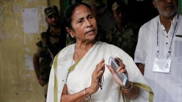 West Bengal Chief Minister Mamata Banerjee will be meeting two representatives from each Medical College of the state in Nabana tomorrow.(Reuters File Photo)