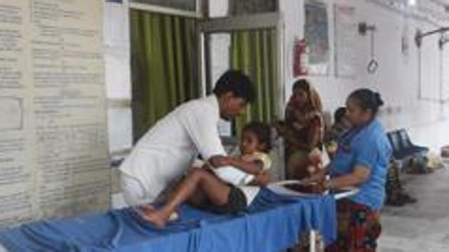 With rising AES-related deaths in Bihar, the Jharkhand government has directed all hospitals and medical colleges in the state to be on high alert.(Parwaz Khan /HT PHOTO)