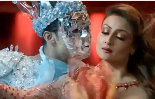 Urvashi Dholakia joins ex-boyfriend in new Nach Baliye 9 promo.