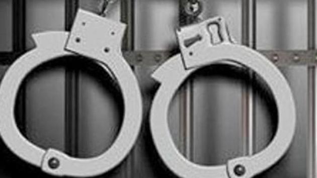 The girls told the police that the arrested owners of the building, who acted as pimps, pocketed 50 per cent of the payment for their services. (HT REPRESENTATIVE PHOTO) The girls told the police that the arrested owners of the building, who acted as pimps, pocketed 50 per cent of the payment for their services. (HT REPRESENTATIVE PHOTO)