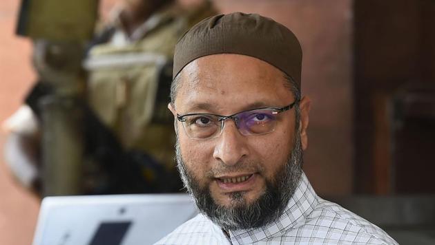 Asaduddin Owaisi, president of AIMIM, was greeted with slogans of ‘Jai Shri Ram’, ‘Bharat Mata Ki Jai’ and ‘Vande Mataram’ as he went on to take oath as a member of the 17th Lok Sabha here.(PTI) Asaduddin Owaisi, president of AIMIM, was greeted with slogans of ‘Jai Shri Ram’, ‘Bharat Mata Ki Jai’ and ‘Vande Mataram’ as he went on to take oath as a member of the 17th Lok Sabha here.(PTI)