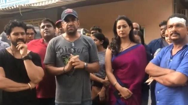 Crew of Mahie Gill’s web series alleges that the cops watched even as goons attacked them on sets. (Video grab) Crew of Mahie Gill’s web series alleges that the cops watched even as goons attacked them on sets. (Video grab)