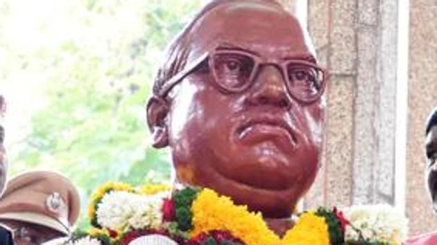 Ambedkar statue to stand at 450 ft as state increases height by 100 ft he statue of Dr Babasaheb Ambedkar proposed to come up at a memorial in Indu Mills, Dadar, will now be 450-feet tall, after the Maharashtra government decided to increase its height by 100 feet. (Rahul Raut/HT PHOTO) Ambedkar statue to stand at 450 ft as state increases height by 100 ft he statue of Dr Babasaheb Ambedkar proposed to come up at a memorial in Indu Mills, Dadar, will now be 450-feet tall, after the Maharashtra government decided to increase its height by 100 feet. (Rahul Raut/HT PHOTO)