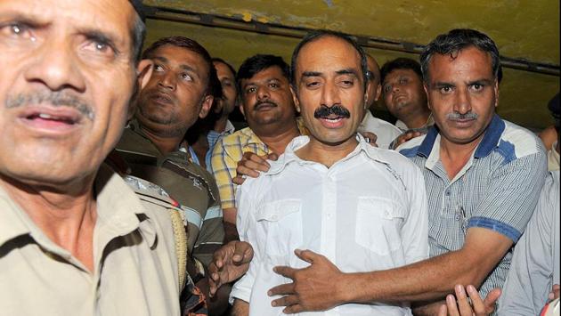 Sanjiv Bhatt, the ex-IPS officer from Gujarat, was on Thursday sentenced to jail for life by Jamnagar court in police custody death case. Jamnagar’s sessions judge DN Vyas has convicted and sentenced Bhatt but is yet to pronounce the quantum of sentence for six other policemen who were also convicted in this case, according to news agency ANI. (AFP File)