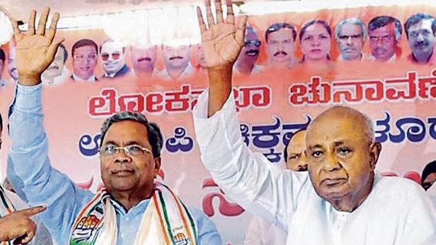 Chairman of Congress-JD(S) coordination committee Siddaramaiah with former prime minister HD Deve Gowda. (PTI) Chairman of Congress-JD(S) coordination committee Siddaramaiah with former prime minister HD Deve Gowda. (PTI)