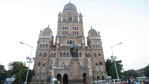 The BMC has been urging citizens to file complaints related to civic issues either on its website, on Twitter, on its mobile application or through its helpline number. (HT File) The BMC has been urging citizens to file complaints related to civic issues either on its website, on Twitter, on its mobile application or through its helpline number. (HT File)