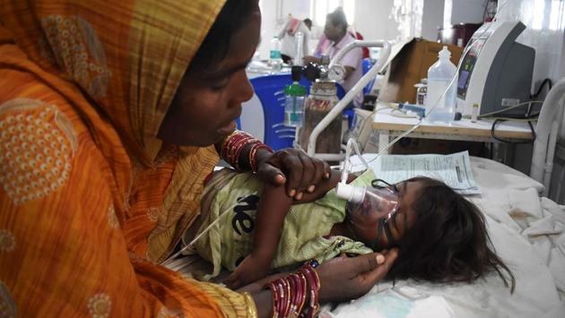 Bihar health workers have begun a daily door-to-door campaign to actively detect cases of Acute Encephalitis Syndrome (AES) for early referral and treatment on directions from the Union health ministry. At least 136 children have died of AES in Bihar hospitals since June 5. The epicentre of the outbreak is Muzaffarpur, where nearly 85 children have died. (AFP)