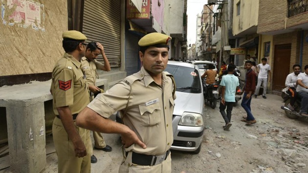 Other videos are related to the violent protest by a crowd that also assaulted an assistant commissioner of police (ACP), a said another police officer. (HT Photo) Other videos are related to the violent protest by a crowd that also assaulted an assistant commissioner of police (ACP), a said another police officer. (HT Photo)