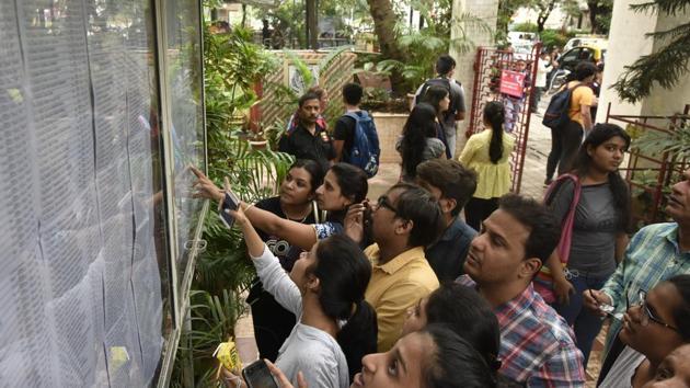 Students and parents complained there was no comprehensive list of colleges and last year’s cut-offs on the admission website (HT File) Students and parents complained there was no comprehensive list of colleges and last year’s cut-offs on the admission website (HT File)