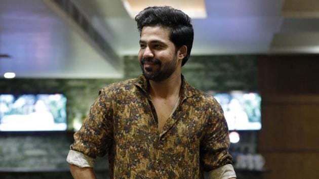 ActorSuvrat Joshi will be holding a session of Kaandushti on June 23 at Aksharnandan School, SB road,at 6pm(Rahul Raut/HT PHOTO) ActorSuvrat Joshi will be holding a session of Kaandushti on June 23 at Aksharnandan School, SB road,at 6pm(Rahul Raut/HT PHOTO)