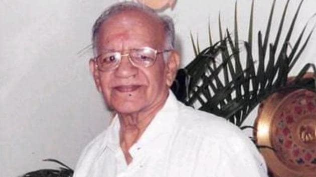 Former Tamil Nadu DGP V R Lakshminarayanan, who arrested the late Prime Minister Indira Gandhi in a corruption case, died here Sunday following brief illness, family sources said.(Facebook/Ozone Vasudevan Narayanan)