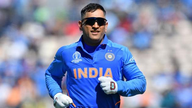 India's Mahendra Singh Dhoni runs on the pitch during the 2019 Cricket World Cup group stage match between India and Afghanistan at the Rose Bowl in Southampton, southern England, on June 22, 2019(AFP)