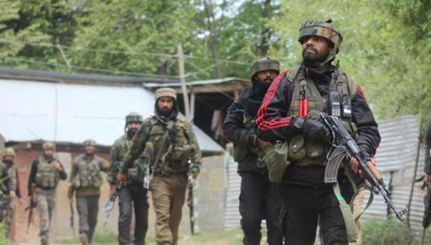 An encounter broke out between militants and security forces in Shopian district of Jammu and Kashmir Sunday, police said.(HT File Photo)