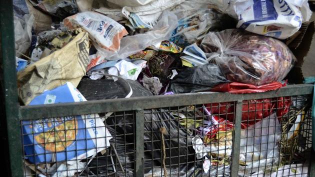 As an alternative to plastic, most shops and restaurants with a sizeable customer-base, are using 100 per cent compostable bags. (Ravindra Joshi/HT PHOTO) As an alternative to plastic, most shops and restaurants with a sizeable customer-base, are using 100 per cent compostable bags. (Ravindra Joshi/HT PHOTO)