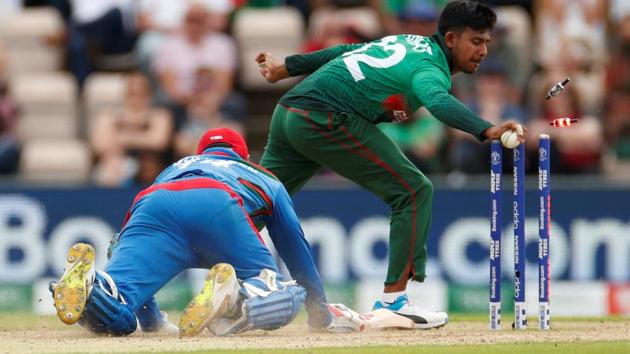 Afghanistan's Hashmatullah Shahidi is stumped by Bangladesh's Mushfiqur Rahim. (Action Images via Reuters)